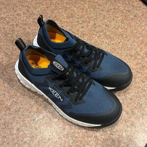 Keen Utility Arvada shift composite toe. Shoes are new without box.